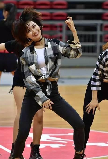 记者爆料爵士舞视频大全,揭秘记者爆料的热门爵士舞视频大全  第2张